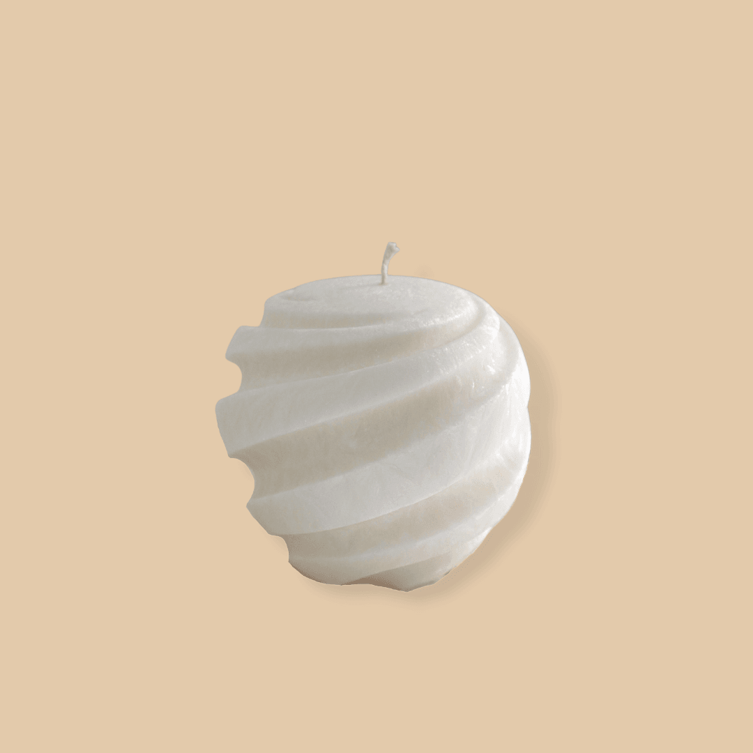 Spiral round floating candle spira in Ivory (white colour).